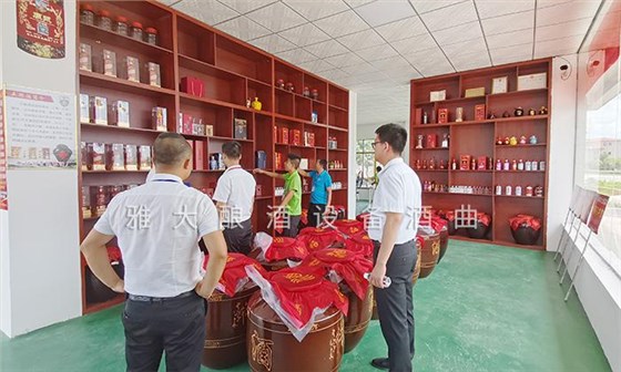 小酒坊燒酒設(shè)備的純糧酒賣不過(guò)瓶裝勾兌酒？該放下你的偏見(jiàn)了！ 7